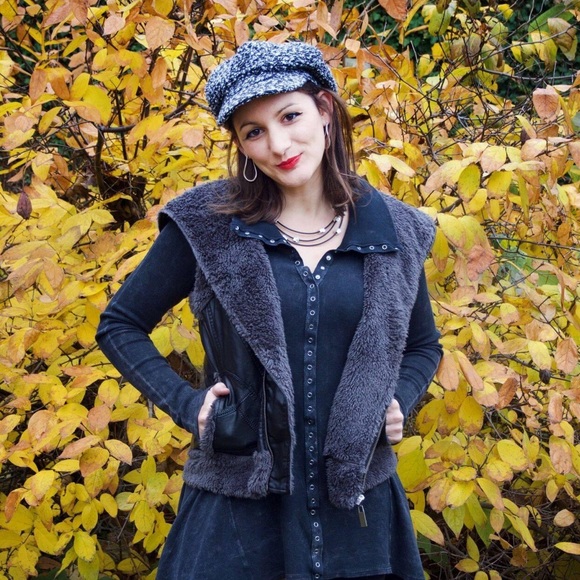 Miilla hooded faux leather/fur vest - Picture 4 of 8